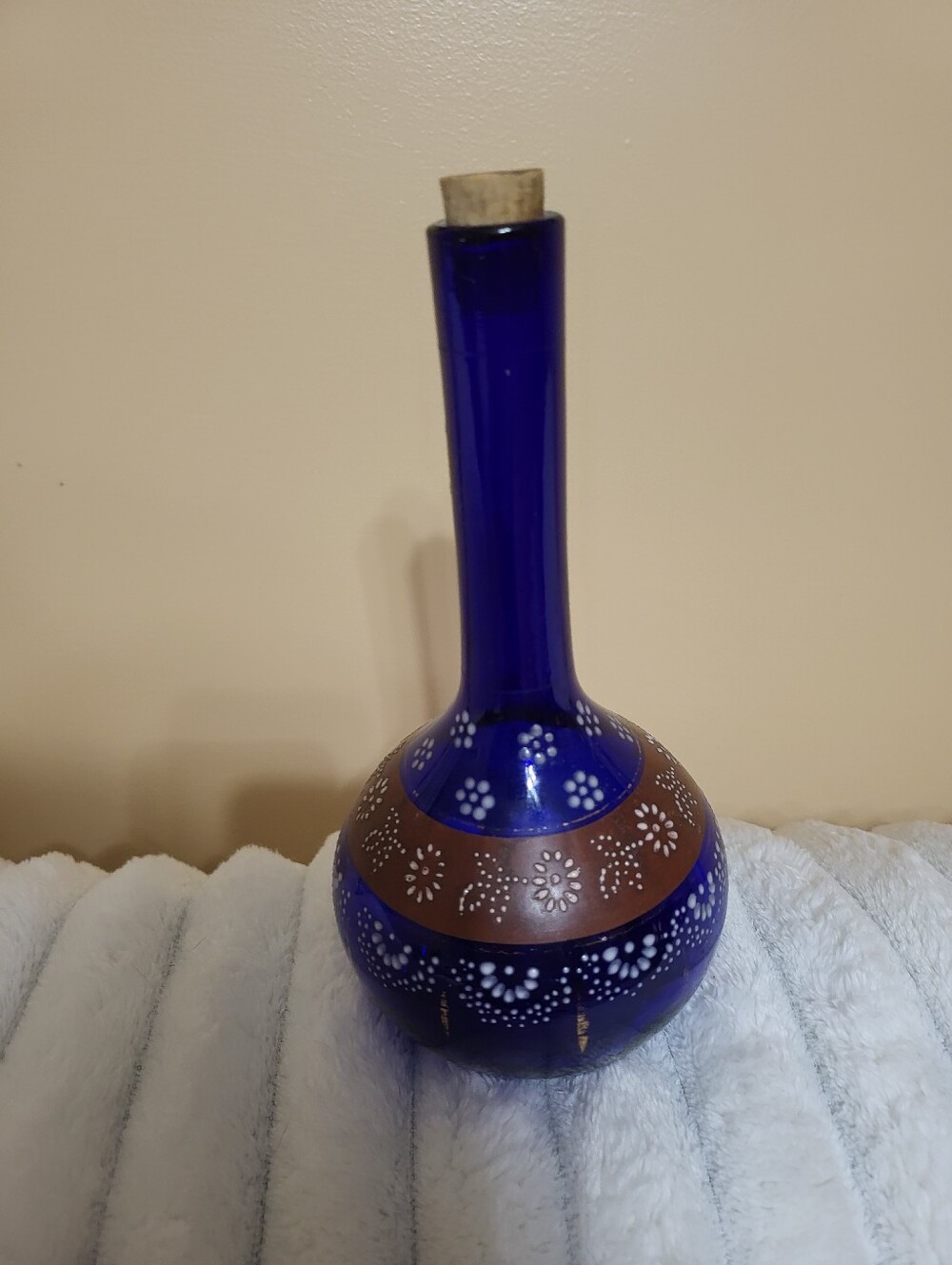 VTG. 7.75 Inch Cobalt Blue Barber Glass Bottle with Dot Brown Fan And Stopper